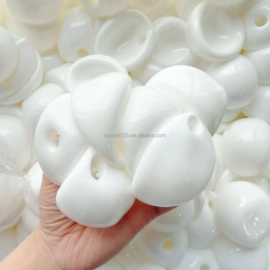 Balle Squishy Ultra Fine en TPR Souple de 6CM, Blanche, Vide, Parfumée au Lait, Faite à la Main, Jouet Sonore en Forme de Coquille, Vente en Gros, Unisexe - Product Image 2
