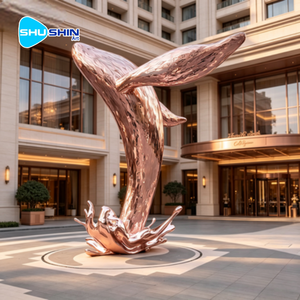 Sculpture de queue de <span class=keywords><strong>baleine</strong></span> en acier inoxydable poli miroir avec base en forme de vague, statue métallique pour aménagement aquatique d'hôtel - Product Image 2