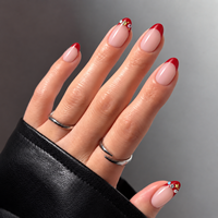 H005-14 Kaixin Faux Ongles Courts Amande à Coller, Effet Nude Transparent, French Manucure Rouge avec Strass Étoile, Faux Ongles Brillants