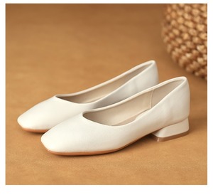 Classic Design Fashion Quality Women Low <b>Heel</b> Casual Pumps Comfortable Black <b>White</b> Ladies <b>Heels</b> Shoes - Product Image 5