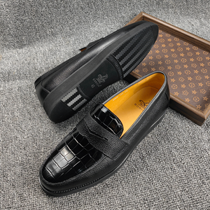 Mocasines Negros para Hombre, Zapatos Sin Cordones de Cuero con Estampado de Cocodrilo y Suela de Plataforma, Ligeros para la Oficina Diaria - Product Image 3