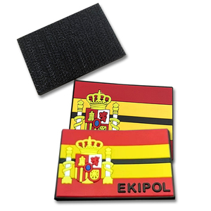 Пользовательский 3D Флаг Логотип Спортивная форма рука мягкие этикетки резиновые ПВХ Патчи с крючком и петлей - Product Image 3