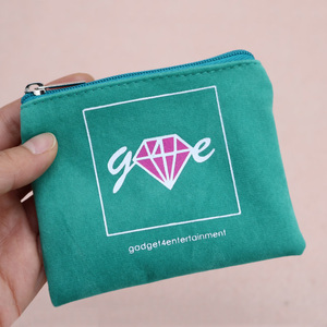 Bolsas de Embalaje Personalizadas para Joyería, Bolsitas de Maquillaje Mini, Bolsas Cosméticas de Terciopelo Rojo para Guardar Anillos, Collares y Pendientes - Product Image 6