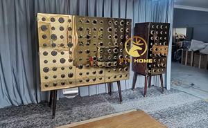 Gabinete de monóculos de palacio de lujo moderno italiano, puerta de Metal, aparador de almacenamiento de madera, muebles, estante de vino, entrada de sala de estar de nogal - Product Image 3