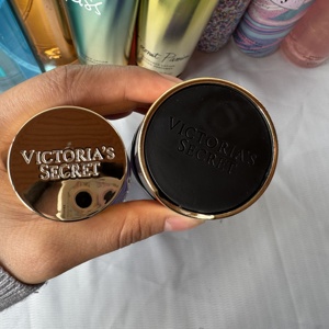 Parfum de marque original en gros, <span class=keywords><strong>fleur</strong></span> Velnet Petels <span class=keywords><strong>Victoria</strong></span> <span class=keywords><strong>Secret</strong></span>, vaporisateur pour le corps 250 ml et lotion 236 ml, ensemble pour femmes - Product Image 5