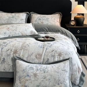Elegante Juego <span class=keywords><strong>de</strong></span> <span class=keywords><strong>Cama</strong></span> <span class=keywords><strong>de</strong></span> Terciopelo Lácteo con Estampado Floral Pastel, Kit <span class=keywords><strong>de</strong></span> Funda Nórdica <span class=keywords><strong>de</strong></span> Vellón Coral Suave y Agradable para la Piel con Borde Ancho - Product Image 4