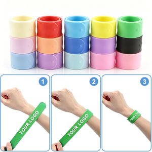 Bracelets claquant personnalisés <span class=keywords><strong>pour</strong></span> fête d'anniversaire, motif dinosaure, <span class=keywords><strong>pour</strong></span> enfants, 1er anniversaire <span class=keywords><strong>de</strong></span> garçon, thème 'Roar' - Product Image 2