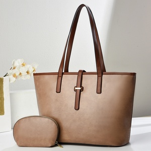 Fabrication de sacs <span class=keywords><strong>à</strong></span> <span class=keywords><strong>main</strong></span> tendance pour femmes, grande capacité, sacs fourre-tout en PU pour femmes, <span class=keywords><strong>ensemble</strong></span> avec <span class=keywords><strong>portefeuille</strong></span> - Product Image 6
