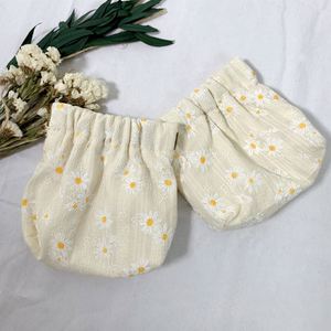 Petits sacs en coton personnalisés pour bijoux avec bouton magnétique - Product Image 3