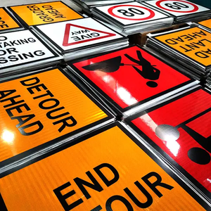 Panneau de signalisation durable personnalisé en usine panneaux d'avertissement de chaussée pour la sécurité et la navigation - Product Image 3