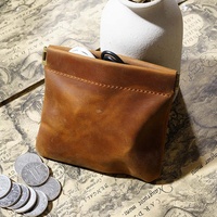 Portefeuille en cuir mince vintage BEARKY à fermeture ouverte, motif personnalisé, pochette portable pour usage quotidien, luxe, écologique, unisexe