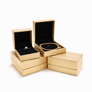 Elegant Jewelry Set <b>Box</b> Minimalist Design <b>Hinged</b> PU Leather Jewelry Display <b>Box</b> Flocked Insert Debossing Logo OEM Accepted - Product Image 3