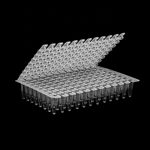 Fournitures de laboratoire de haute qualité plaque de PCR transparente 200ul sans jupe avec tapis de capuchon plat optique segmenté plaque de PCR détachable 96 puits - Product Image 2