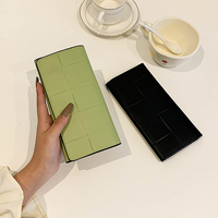 Dompet Wanita Portabel Bahan Poliuretan Desain Anyaman Stylish Dompet Lipat Ukuran Pendek Modis Bahan Poliester Dapat Disesuaikan Merk