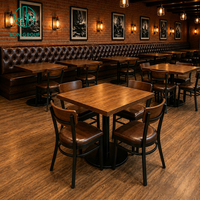 Ensemble de mobilier de restaurant commercial de luxe Ron Group : Chaise en métal personnalisée, table carrée en bois massif, banquette en cuir capitonnée à dossier haut