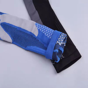 Calcetines de Compresión Deportivos de Fútbol con Logotipo Personalizado, Antibacterianos, para Hombre y Mujer, 20-30 mmHg - Product Image 6