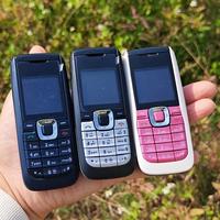 Téléphone portable basique Nok 2610 2G GSM double bande débloqué, écran CSTN de 1,6 pouce, batterie de 820 mAh, radio FM, Java, GPRS, mobile fin