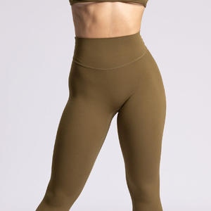 Leggings de yoga personnalisés pour femmes, sans couture frontale, dos plat, effet galbant en V, taille haute, finition mate, en nylon et élasthanne, pour le sport et l'entraînement - Product Image 2