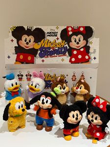 Llavero Original POPMART de la Familia Mickey Juntos y Lindos, Serie de Artesanía, Figura de <span class=keywords><strong>Anime</strong></span> en Vinilo, Caja Sorpresa, Regalo Coleccionable - Product Image 2