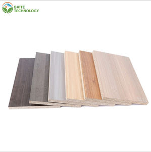 Panneaux de contreplaqué en bois souple de haute qualité au design moderne, 4/8 pieds, E0/E1, résistants à l'humidité, 12 mm/15 mm, avec revêtement en papier mélaminé, pour usage en appartement - Product Image 3