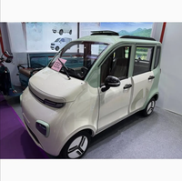 Quadricycle électrique compact entièrement fermé homologué CEE, haute performance, léger, pour la mobilité urbaine et les trajets en ville