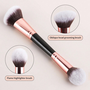 Précision Durable Double extrémité <span class=keywords><strong>pinceau</strong></span> de maquillage poudre brosse fond de teint mélangeur correcteur Blush brosses manche en plastique pour le visage - Product Image 3