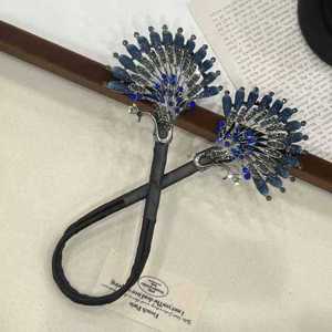 <span class=keywords><strong>Pince</strong></span> à <span class=keywords><strong>chignon</strong></span> en métal motif paon, nouveau style 2024, pour femme, outil <span class=keywords><strong>magique</strong></span> de coiffure coréenne pour <span class=keywords><strong>chignon</strong></span> arrière de la tête - Product Image 6