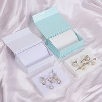 Emballage de boîte de bijoux à fermeture magnétique de style livre sur mesure