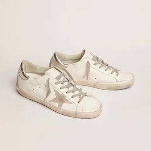 Zapatos de lujo de diseñador dorado, zapatillas de deporte, mocasines clásicos, zapatillas planas informales para hombre, zapatillas deportivas informales - Product Image 1