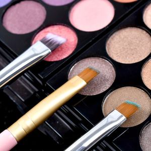 Cepillo de cejas de doble punta más vendido para uso en aplicación de maquillaje cepillo de cejas en ángulo cepillo Spoolie para cejas perfectas - Product Image 5