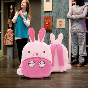 Sac de rangement en velours pelucheux grande capacité, boîte à papeterie multifonctionnelle pour filles, école primaire, nouveau design de dessin animé, vente en gros - Product Image 2