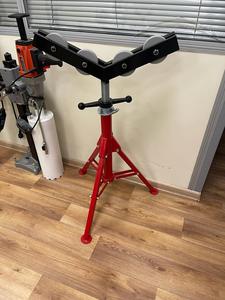 1107R <b>Folding</b> Roller-head Pipe Vise Pipe Stand to Support Pipes 36 Inches Max. - Product Image 3
