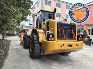 Cargadora de Ruedas Pesada Caterpillar Fabricada en Japón, Certificada por CE e ISO, Modelo 2016, 70KW, Carga Nominal de 5 Toneladas - Product Image 4