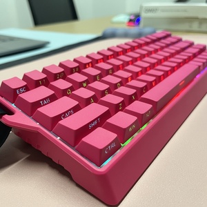 Bán buôn Magenta màu xách tay 68 phím Tri chế độ RGB Backlit Bàn Phím Cơ khí với Ribbon - Product Image 5