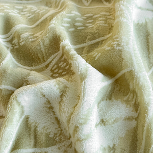 Parure <span class=keywords><strong>de</strong></span> lit <span class=keywords><strong>de</strong></span> luxe en polyester, velours 3D sculpté, 4 pièces, en velours <span class=keywords><strong>de</strong></span> lait et polaire imitation fourrure <span class=keywords><strong>de</strong></span> lapin, motif floral vert, <span class=keywords><strong>housse</strong></span> <span class=keywords><strong>de</strong></span> <span class=keywords><strong>couette</strong></span> pour l'hiver - Product Image 4