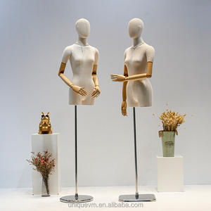 Mannequin <span class=keywords><strong>femme</strong></span> beige 3/4 <span class=keywords><strong>corps</strong></span>, enveloppé de bambou, torse réaliste et réglable pour présentation de vêtements de mode - Product Image 6