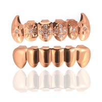 Hip Hop Diamond Set Grillz Simulé 6 Pièces Haut et Bas Glacé Dents Grill pour Femmes et Hommes un Ensemble de Bijoux Dents