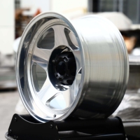 Rines Monobloque Forjados Personalizados de 15, 16 y 17 Pulgadas, 5x127 5x139.7, Borde Profundo Pequeño, Pulidos, para Jeep Wrangler 392, Suzuki Jimny
