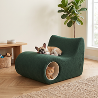 Fauteuil simple créatif à dossier incurvé en tissu bouclé moelleux, style japonais, design confortable et compact