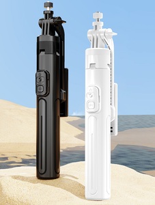 Perche à selfie multifonctionnelle avec trépied à 4 pieds - Support de téléphone anti-vibration de 1,3 m avec télécommande Bluetooth - Product Image 1