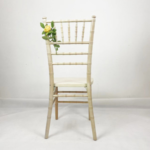 Chaises <span class=keywords><strong>de</strong></span> salle <span class=keywords><strong>de</strong></span> banquet en bois Chiavari à la <span class=keywords><strong>chaux</strong></span> à vendre - Product Image 2