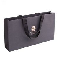 Sac en papier de marque bien connue emballage de produit de taille boîte cadeau emballage sac en papier avec poignée vente en gros
