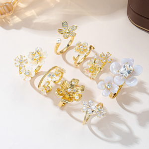 Vergoldeter Birnenförmiger CZ Doppelblumen-<span class=keywords><strong>Ring</strong></span>, Offen und Verstellbar, Eleganter Blumenschmuck für Alltag, Hochzeit und Feiern - Product Image 6