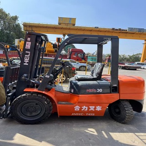 Se venden montacargas usados Heli CPCD 30 de marca china, de 3 toneladas, con motor Isuzu, y montacargas pequeños Heli CPCD30 de segunda mano. - Product Image 1