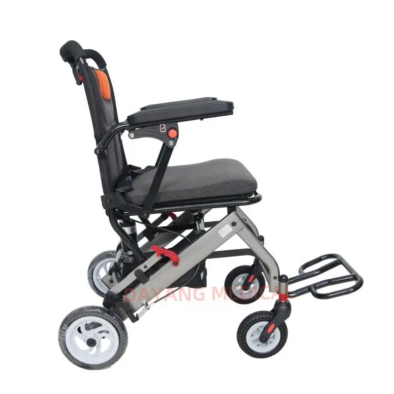 Sedia a rotelle pieghevole in alluminio leggero approvata dalla compagnia aerea portatile e mobilità paziente guida sedia a rotelle manuale medica