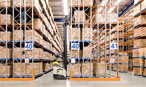 รถยกแบบกรรไกรคู่ 1.5 ตัน 2 ตัน รถยกแบบ Deep Reach Stacker ความสูงยก 6 เมตร 8 เมตร 10 เมตร พร้อมอุปกรณ์เสริม Side Shifter สำหรับคลังสินค้า - Product Image 3