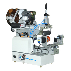 เครื่องติดฉลากแบบกึ่งอัตโนมัติ LT-82 สำหรับขวดทรงเหลี่ยม สองและสามด้าน ขับเคลื่อนด้วยมอเตอร์ไฟฟ้า รูปทรงพิเศษ - Product Image 4
