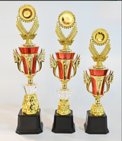 Trophées en plastique bon marché en or rose design acrylique pour les récompenses sportives et décoration de la maison modèle de tasse de trophée souvenir