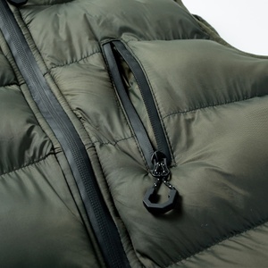 Logo personnalisé hiver matelassé <span class=keywords><strong>sans</strong></span> manches veste <span class=keywords><strong>grande</strong></span> <span class=keywords><strong>taille</strong></span> hommes <span class=keywords><strong>gilet</strong></span> gilets à capuche vers le bas bouffant hommes <span class=keywords><strong>gilet</strong></span> - Product Image 6