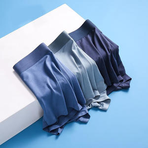 Boxer da <span class=keywords><strong>uomo</strong></span> senza cuciture senza cuciture e senza cuciture, biancheria intima tinta unita Anti-sfregamento del cavallo caldo a quattro angoli Anti-sfregamento - Product Image 1